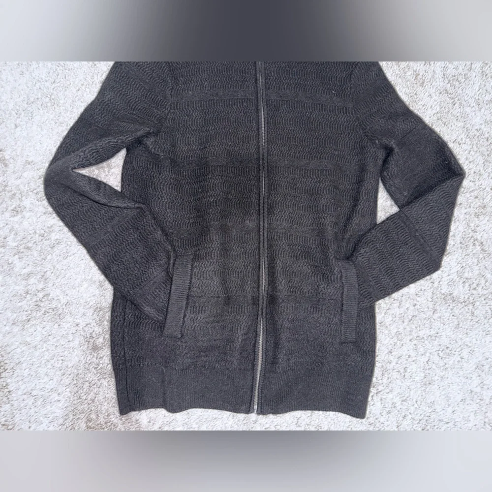 Christian Lacroix Women’s Black 100%Merino Wool Full Zip Jacket Sweater Size M - Picture 3 of 12